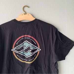 🦞3/$30🦞 Billabong | Black Waves Graphic Premium Tee